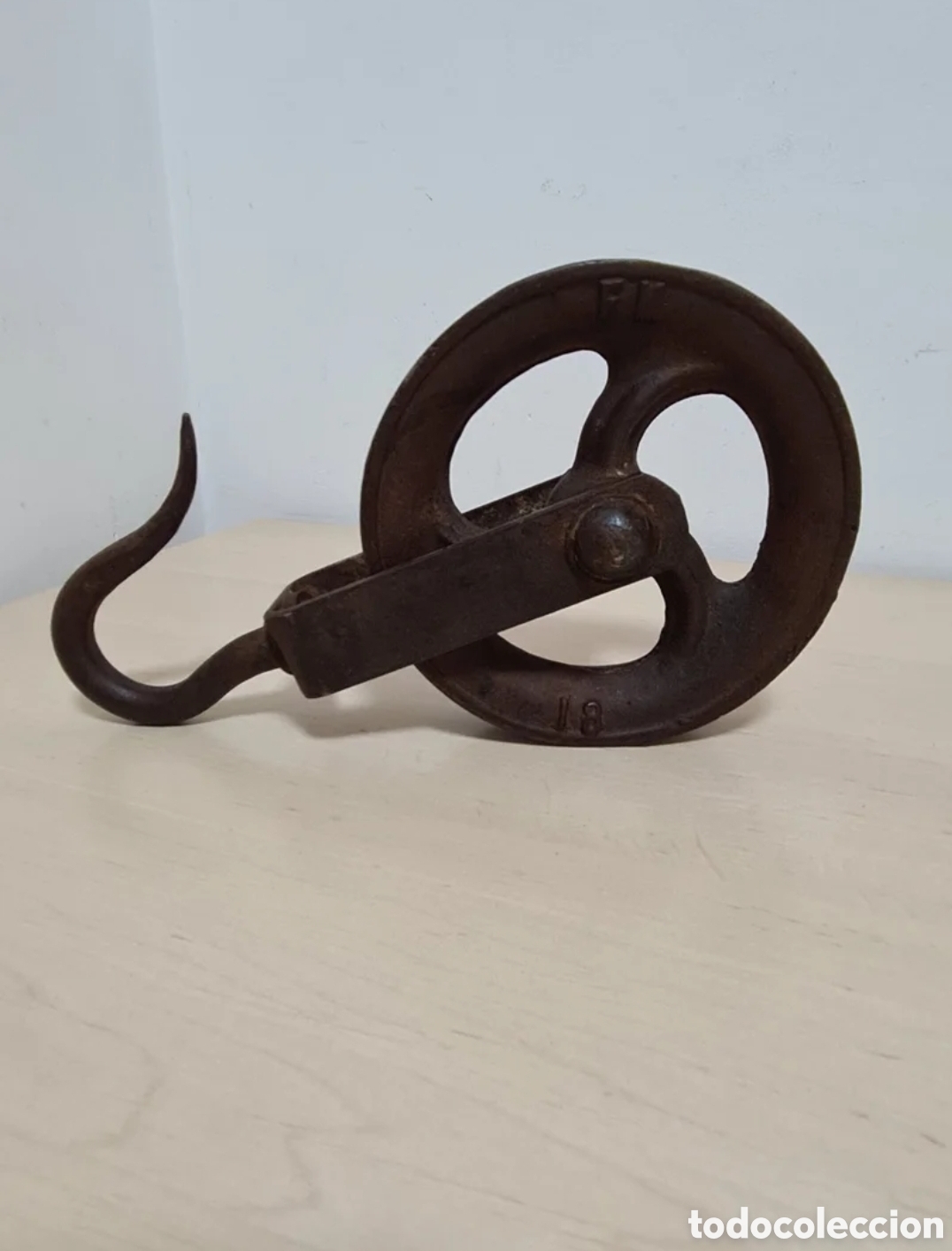 Antiques: Antigua polea o garrucha FM n&deg;18