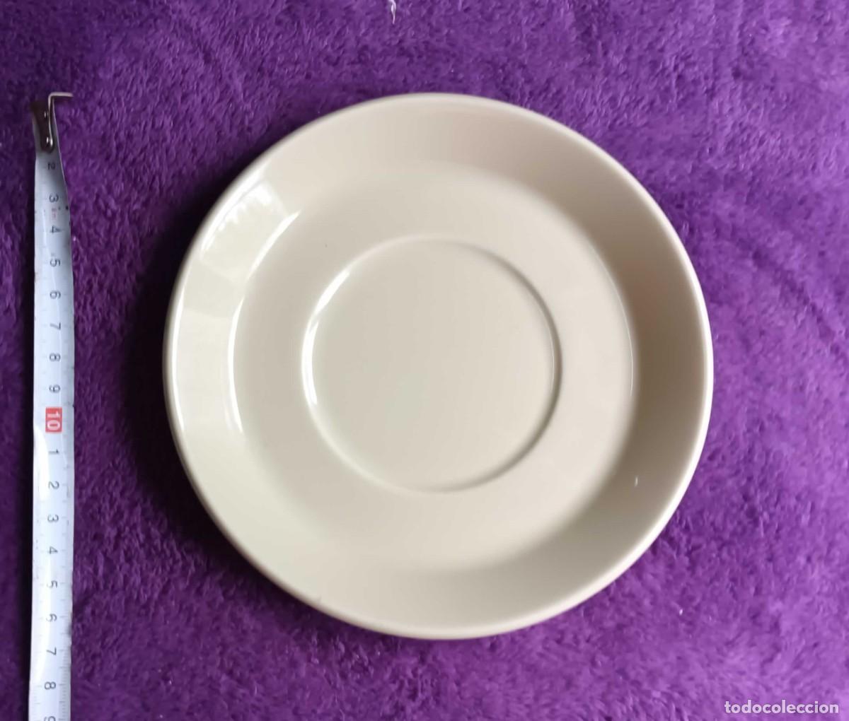 Antig&uuml;edades: Platillo de porcelana color crema a&ntilde;os 70 &ndash; 16 cm &ndash; vintage espa&ntilde;ol