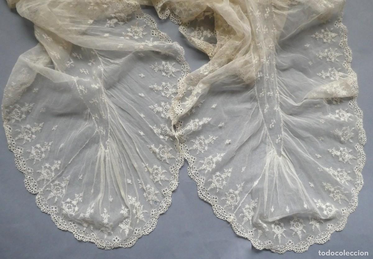 Antig&uuml;edades: ANTIGUA MANTILLA DE ENCAJE PPIO.S.XX