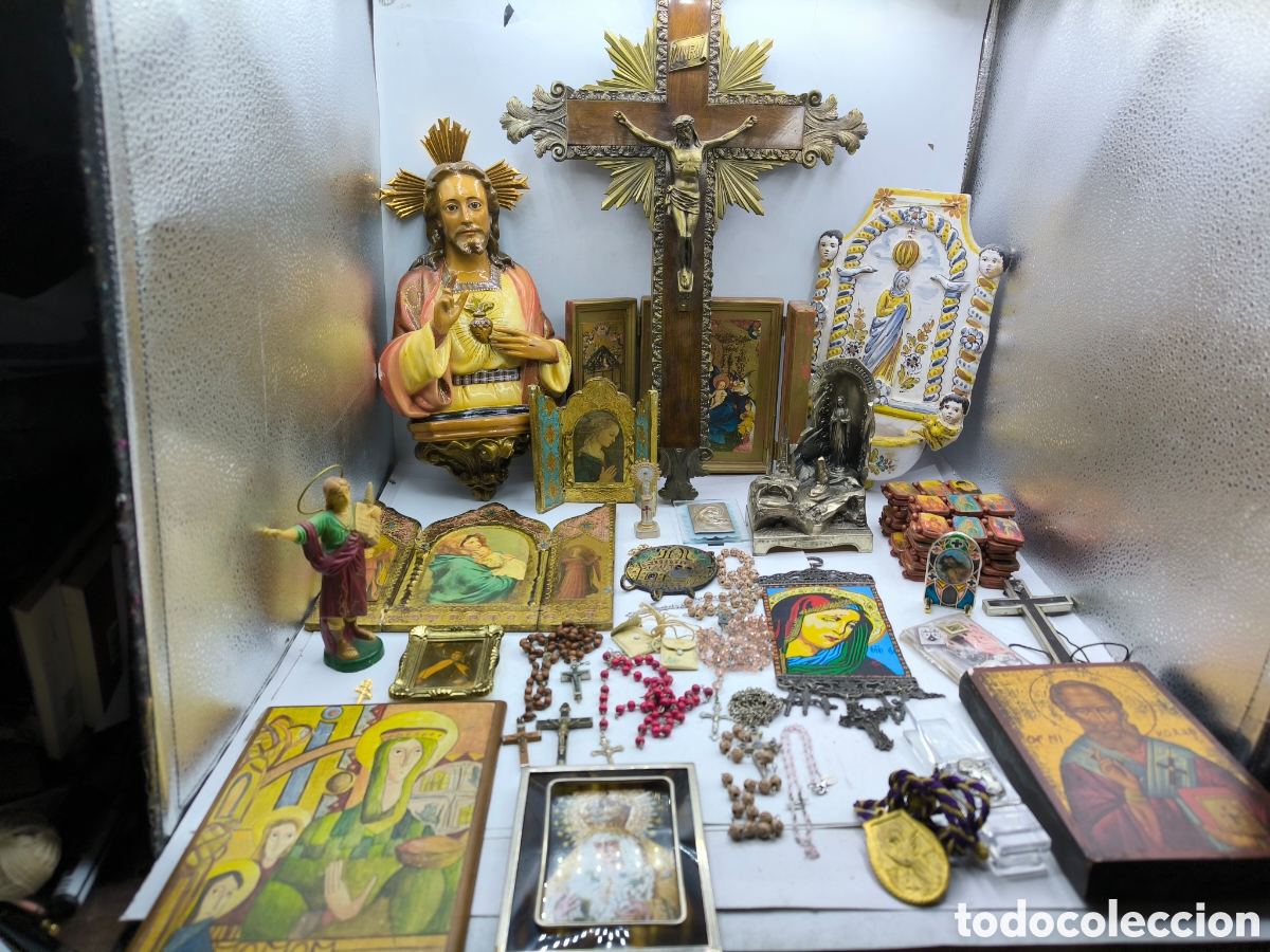 Antiques: Lote religioso crucifijos, benditeros, tablas, rosarios, relicarios,pulseras,etc