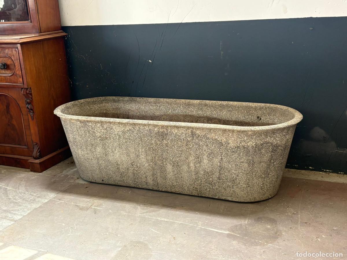 Antig&uuml;edades: Ba&ntilde;era mediados siglo xx granito muy pesada