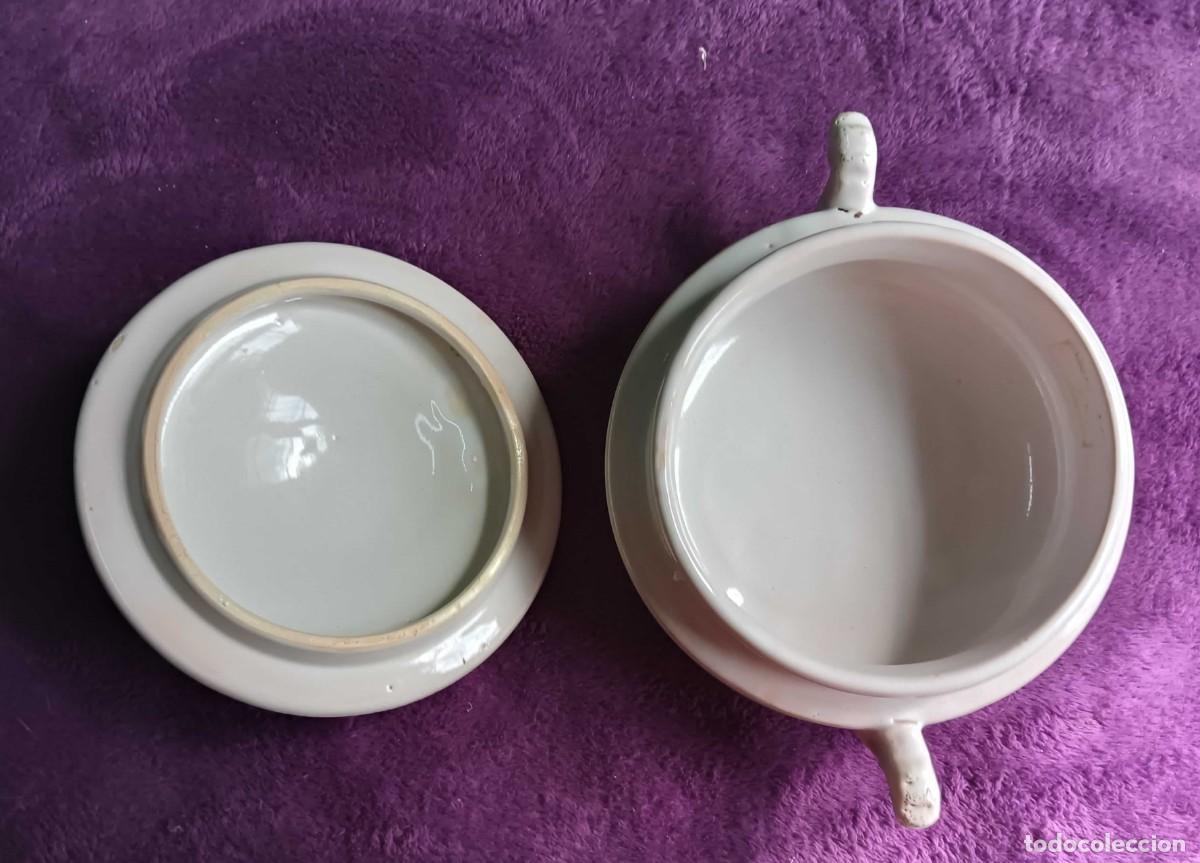 Antig&uuml;edades: Sopera antigua Becara porcelana blanca con tapa &ndash; a&ntilde;os 60-70