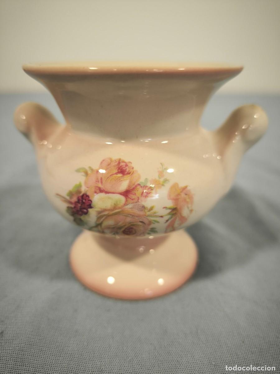 Antig&uuml;edades: Jarr&oacute;n Decorativo De Cer&aacute;mica Con Motivo Floral &ndash; Pieza Elegante Vintage