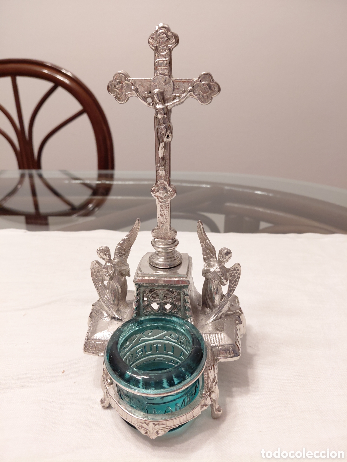 Antig&uuml;edades: ANTIGUO PORTA LAMPARILLA LITURGICA SOBREMESA CRISTO CON ANGELES.ALUMINIO PELTRE?