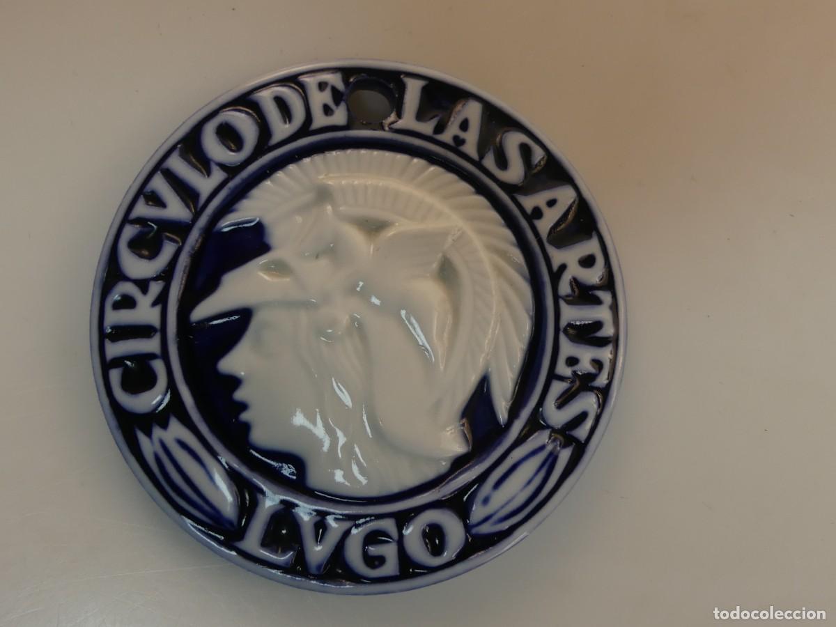 Antig&uuml;edades: MEDALL&Oacute;N PORCELANA SARGADELOS C&Iacute;RCULO DE LAS ARTES, LUGO. 1980, 125 ANIVERSARIO, NUMERADA