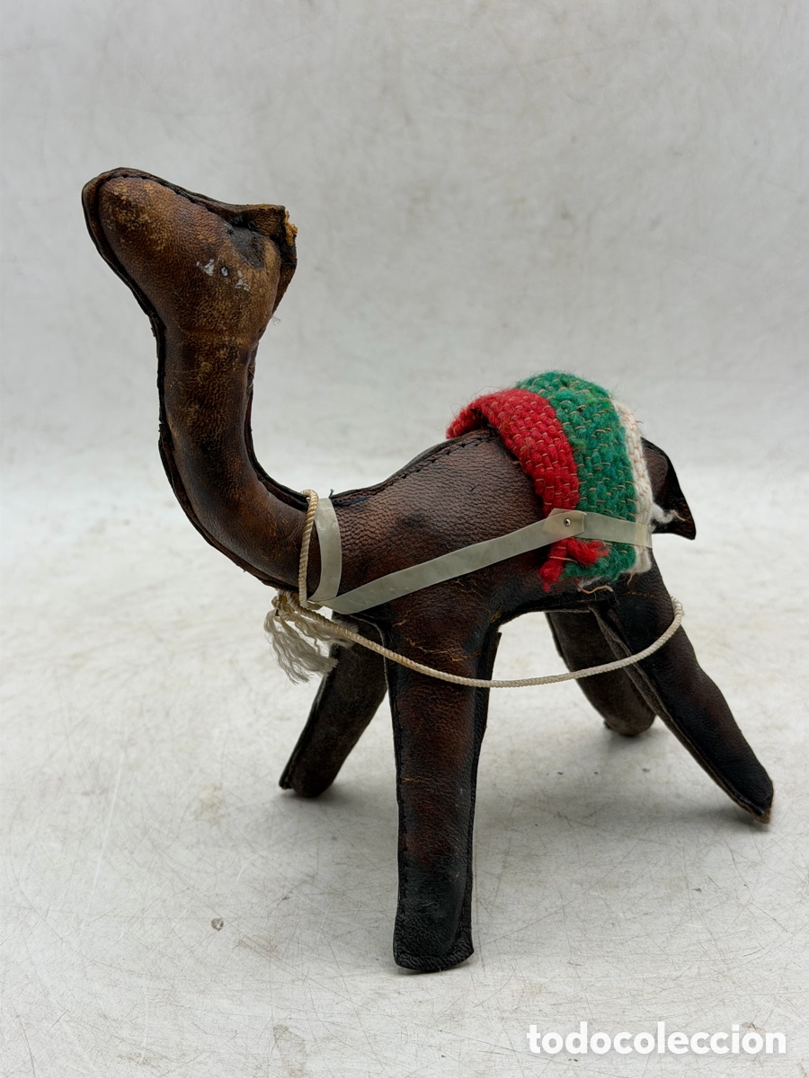 Antig&uuml;edades: Figura Camello de Cuero - Foto 4