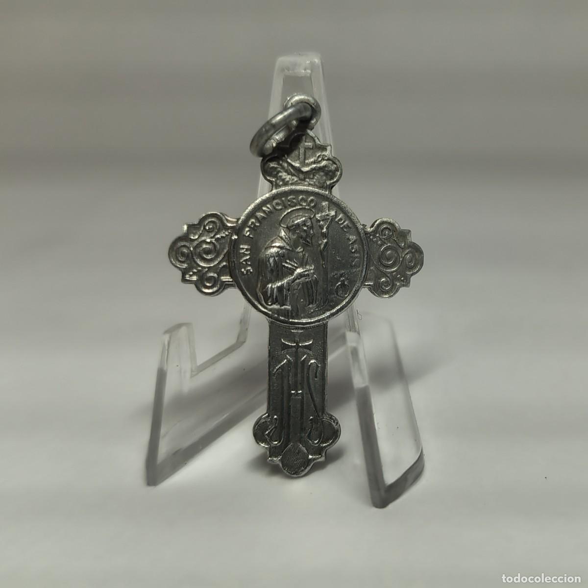 Antig&uuml;edades: Medalla religiosa / Colgante: CRUZ BENDICI&Oacute;N DE SAN FRANCISCO DE ASIS. M326