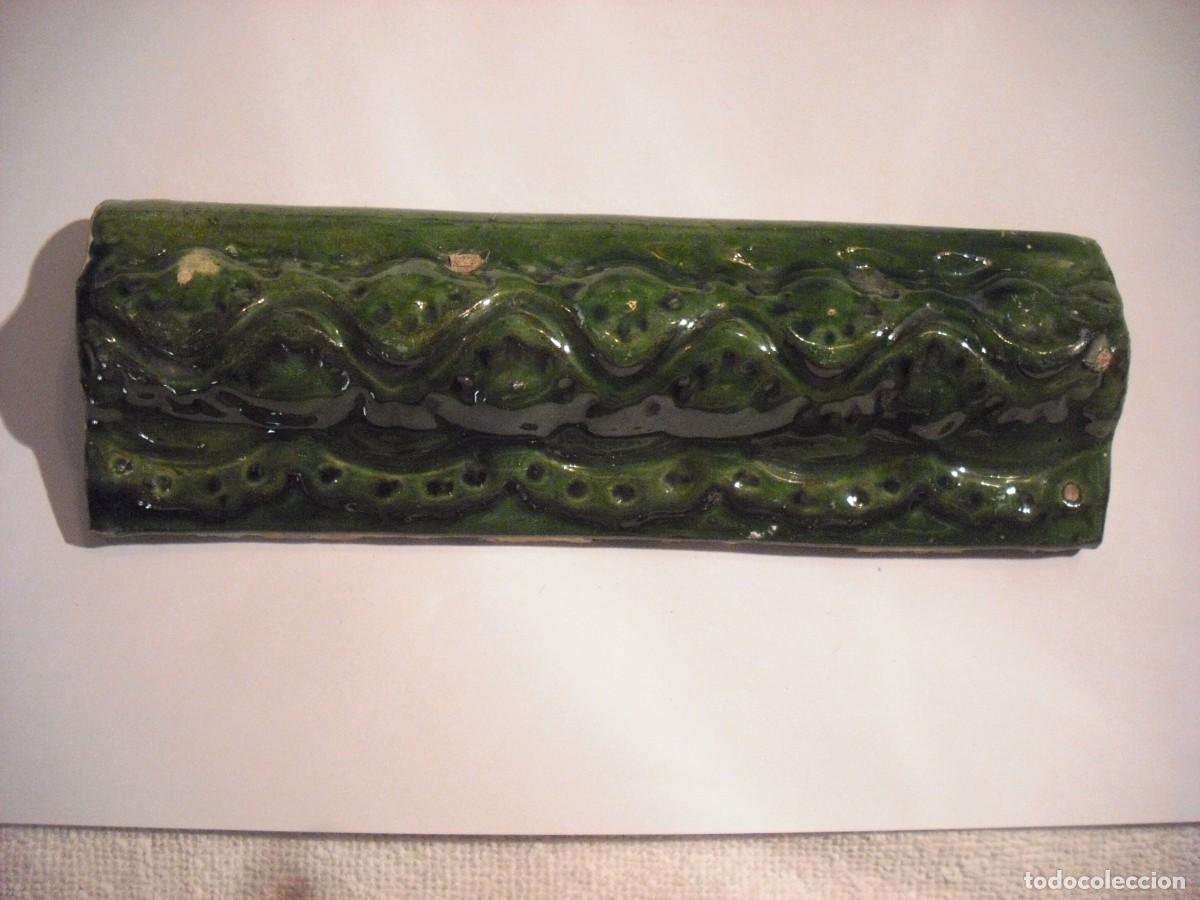 Antiquit&auml;ten: ANTIGUO AZULEJO MODERNISTA ALARGADO 20X 6,5 CM