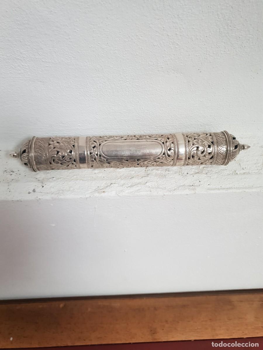Antig&uuml;edades: Portadocumentos o estuche plata para pergamino judaica siglo xix