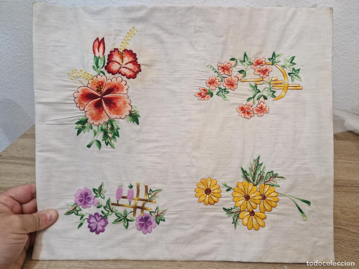 Antig&uuml;edades: antigua lamina de tela lino hilo con bordado a mano floral flor colores para enmarcar retro labor