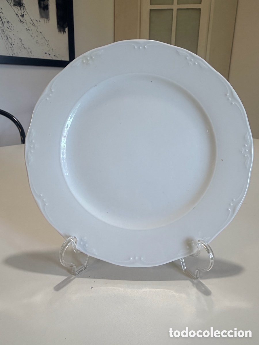 Antig&uuml;edades: Antiguo plato de porcelana Bidasoa 21 cm