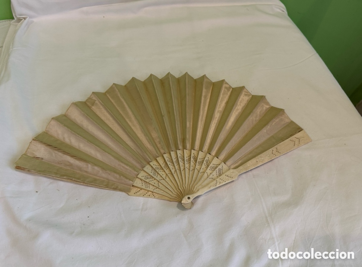 Antiques: Abanico isabelino siglo XIX varillaje tallado antiguo