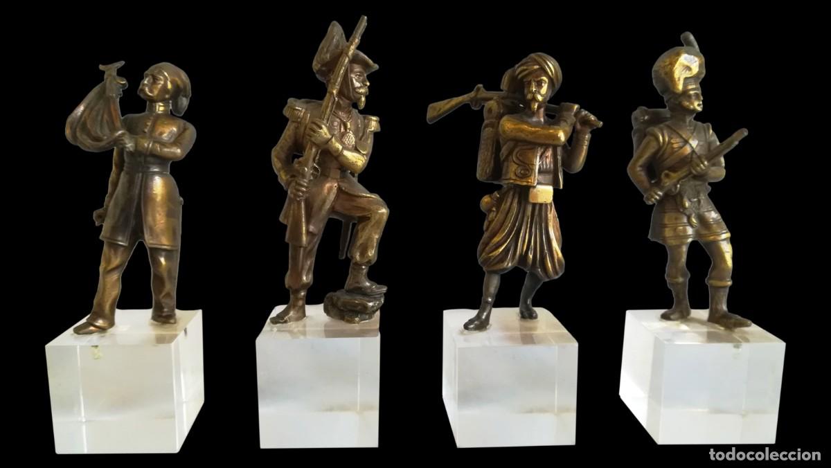 Antiquit&auml;ten: FIGURAS EN MINIATURA DE SOLDADOS EN BRONCE SOBRE BASES DE METACRILATO
