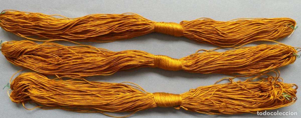 Antig&uuml;edades: TRES MADEJAS DE COT&Oacute;N PERL&Eacute; PRIMERA MITAD S.XX