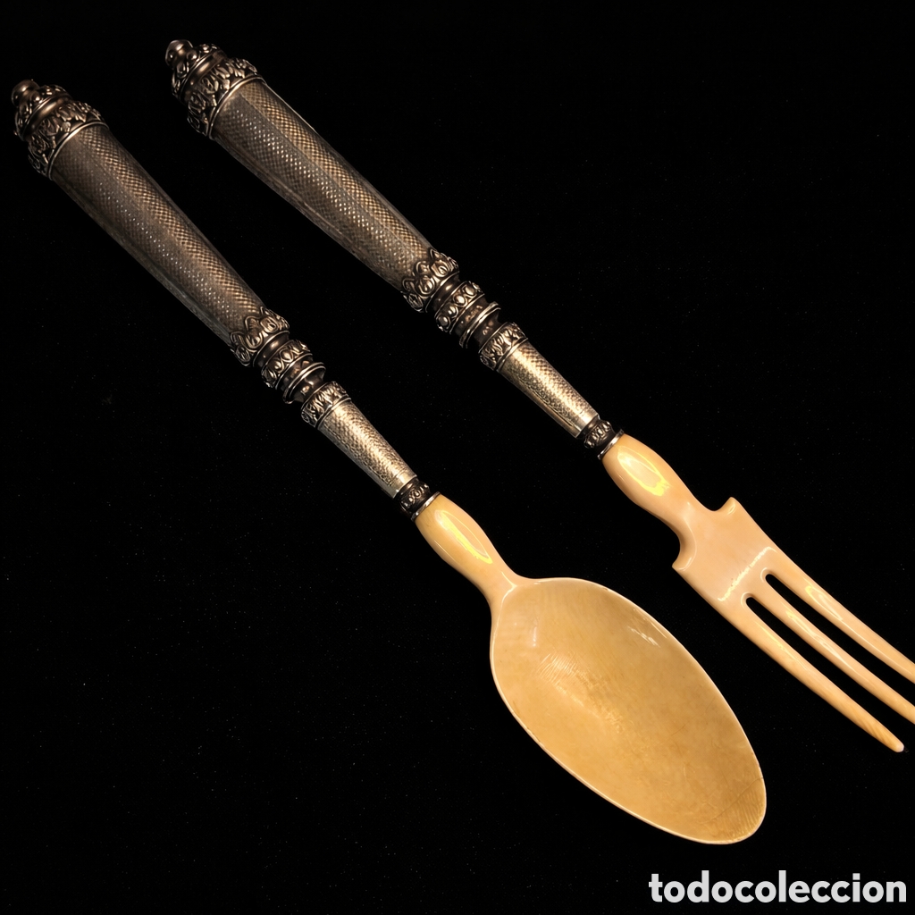 Antig&uuml;edades: Cubiertos de servir antiguos en plata y marfil