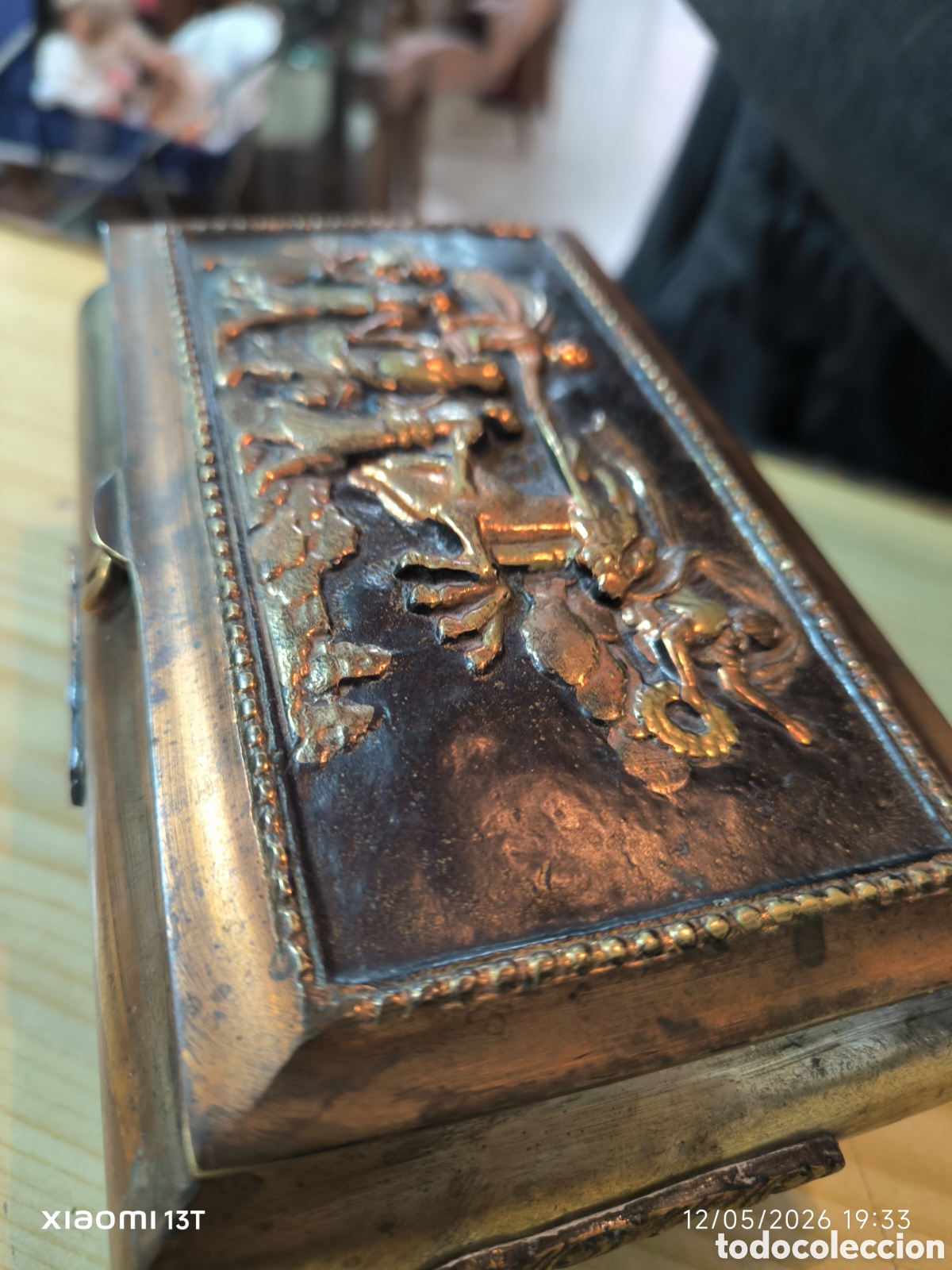 Antig&uuml;edades: Caja joyera antigua con relieve - Foto 2