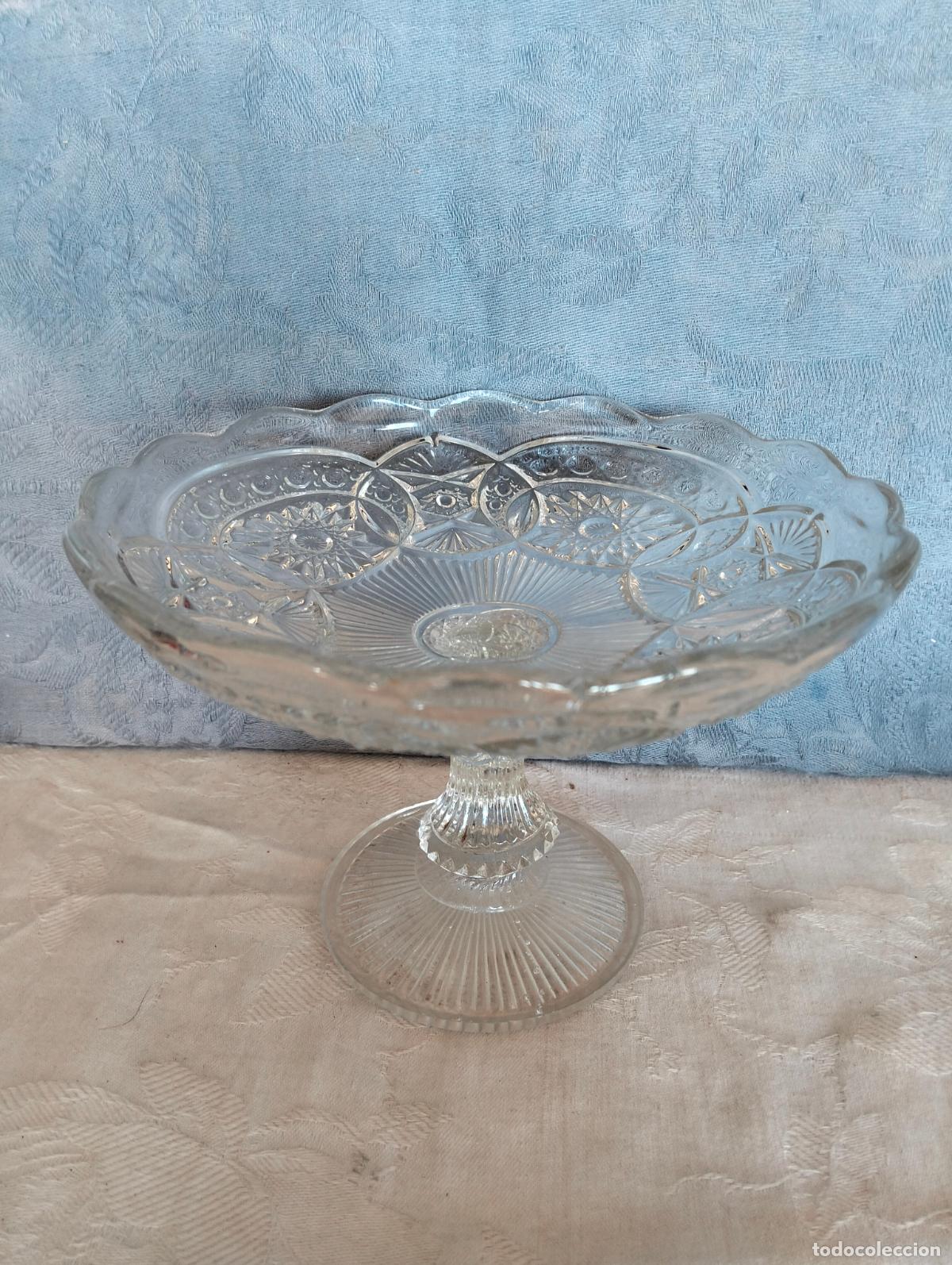 Antiguidades: Centro de mesa frutero de cristal antigua plato elevado expositor de comida cristal prensado a&ntilde;os 40