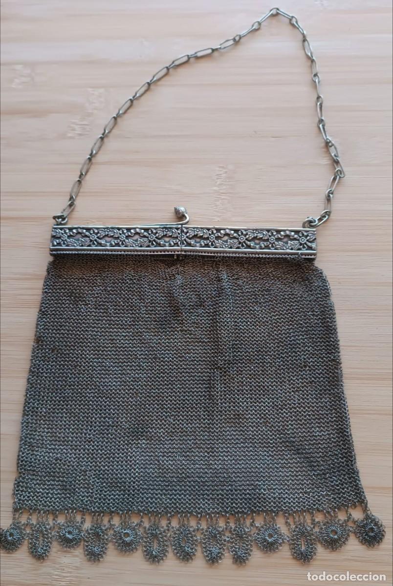 Antig&uuml;edades: Antiguo bolso modernista de malla met&aacute;lica &ndash; probable plata &ndash; ca. 1900 &ndash; cierre floral