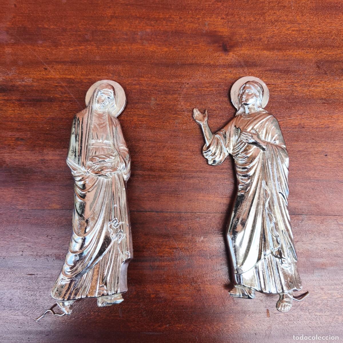 Antig&uuml;edades: Placas Figuras religiosas met&aacute;licas vintage placas chapa r&iacute;gida y pesada de dos santos