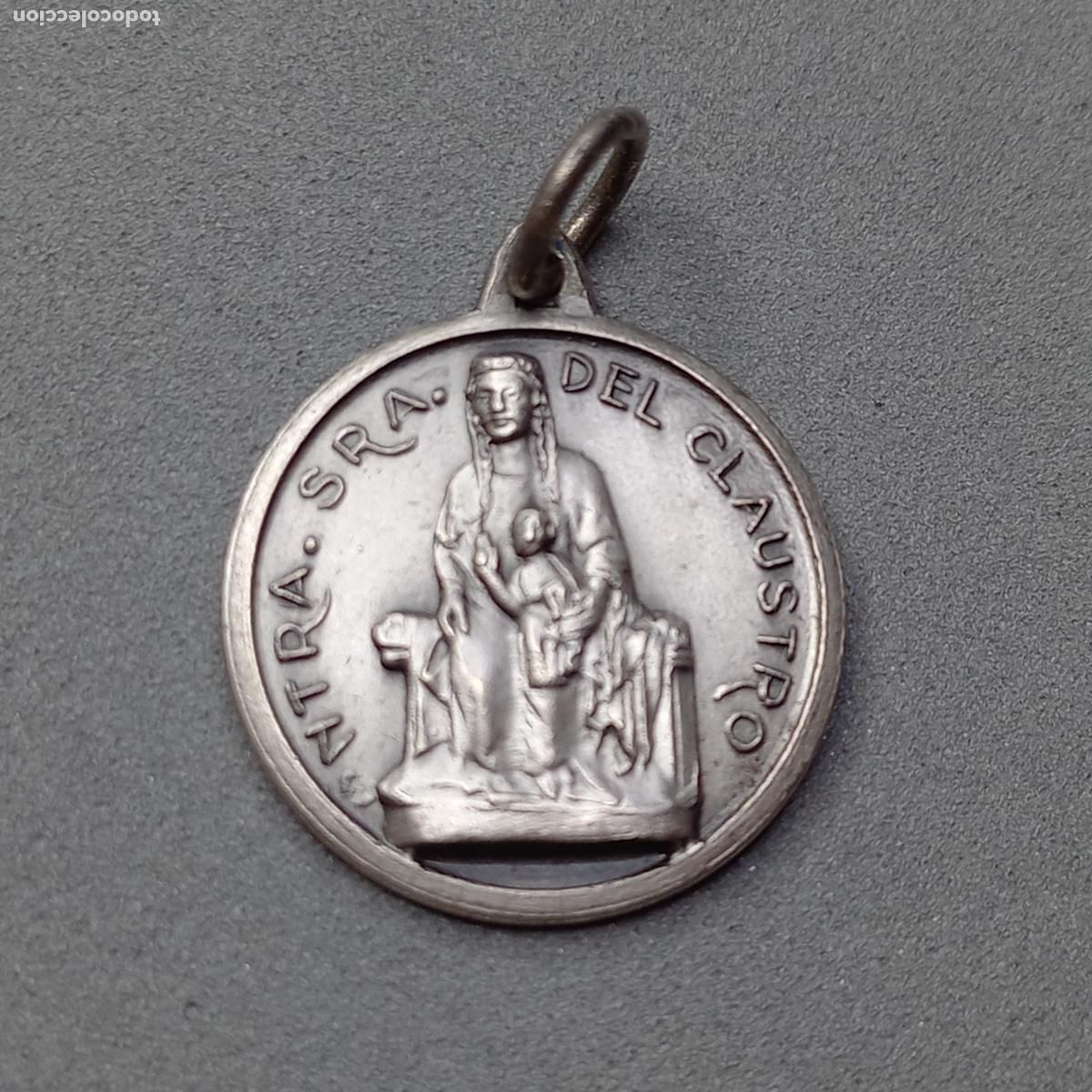 Antig&uuml;edades: Antigua medalla de Nuestra Se&ntilde;ora del Claustro, patrona de la ciudad de Solsona, Lleida, Catalu&ntilde;a