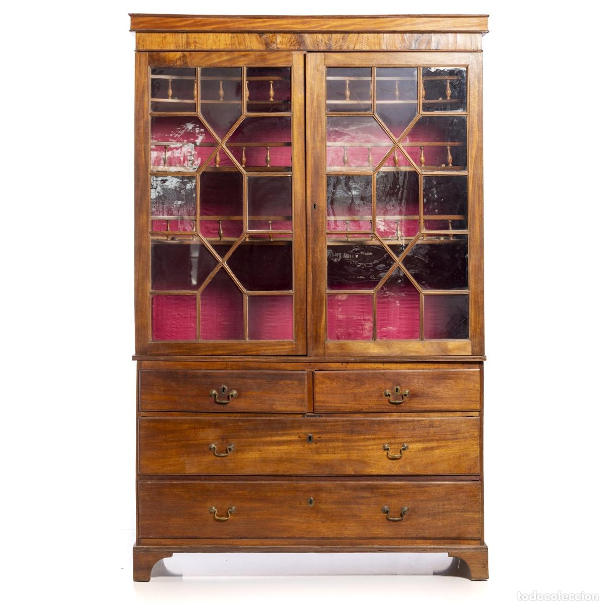 Antiques: La estanter&iacute;a de D. Mar&iacute;a