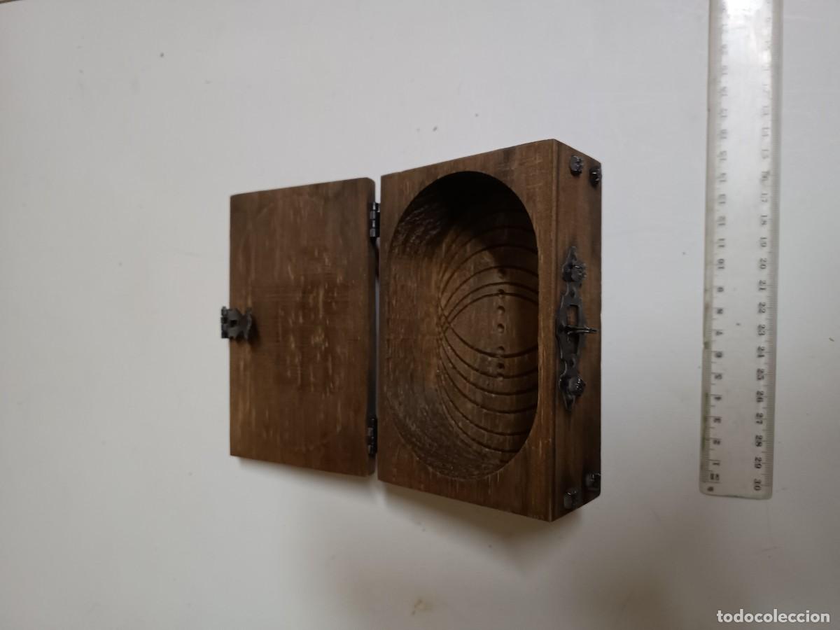 Antig&uuml;edades: Caja de madera tipo cofre - Foto 2
