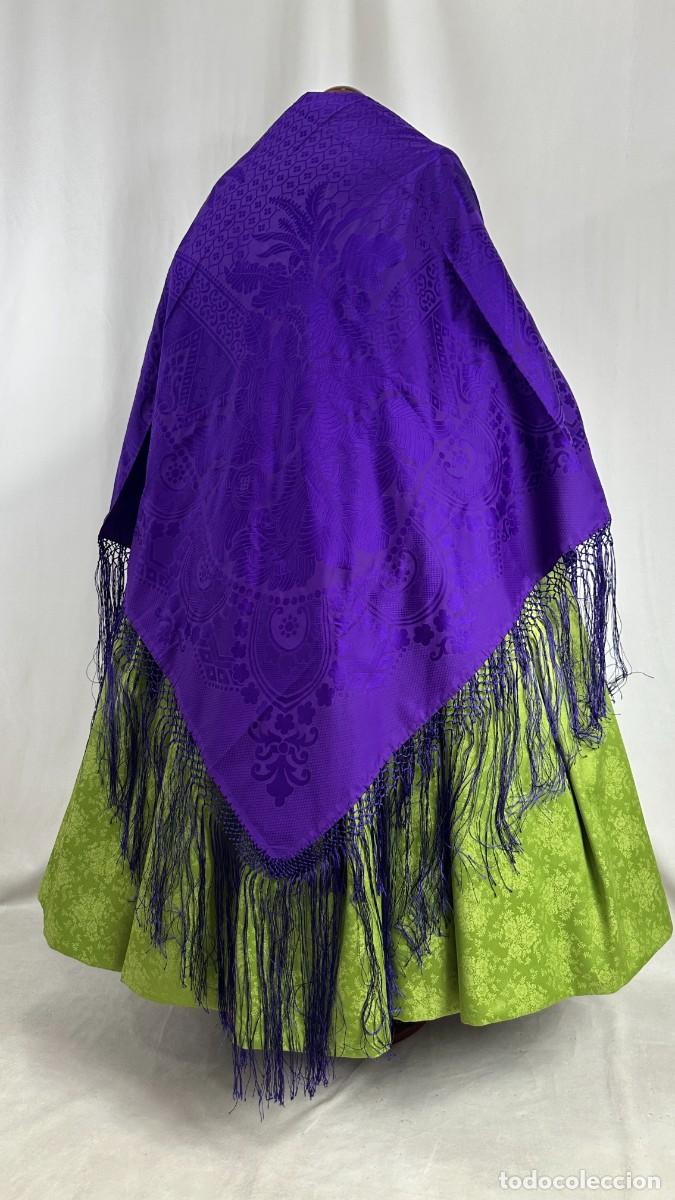 Antig&uuml;edades: Mant&oacute;n morado adamascado - Foto 4