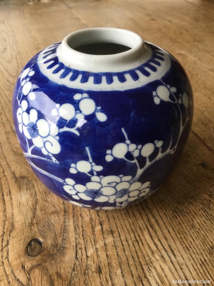 Antig&uuml;edades: JARR&Oacute;N CHINO DE PORCELANA // AZUL Y BLANCO //MOTIVOS FLORALES // SIGLO XX