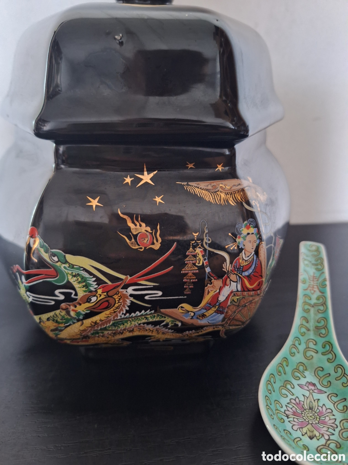 Antig&uuml;edades: Sopera con cuchara china - Foto 2