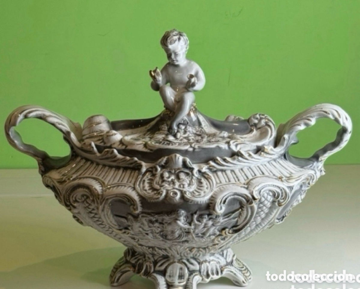 Antiquit&auml;ten: Antigua sopera de cer&aacute;mica portuguesa CAPODIMONTE. Grandes dimensiones.con sello y numerado.