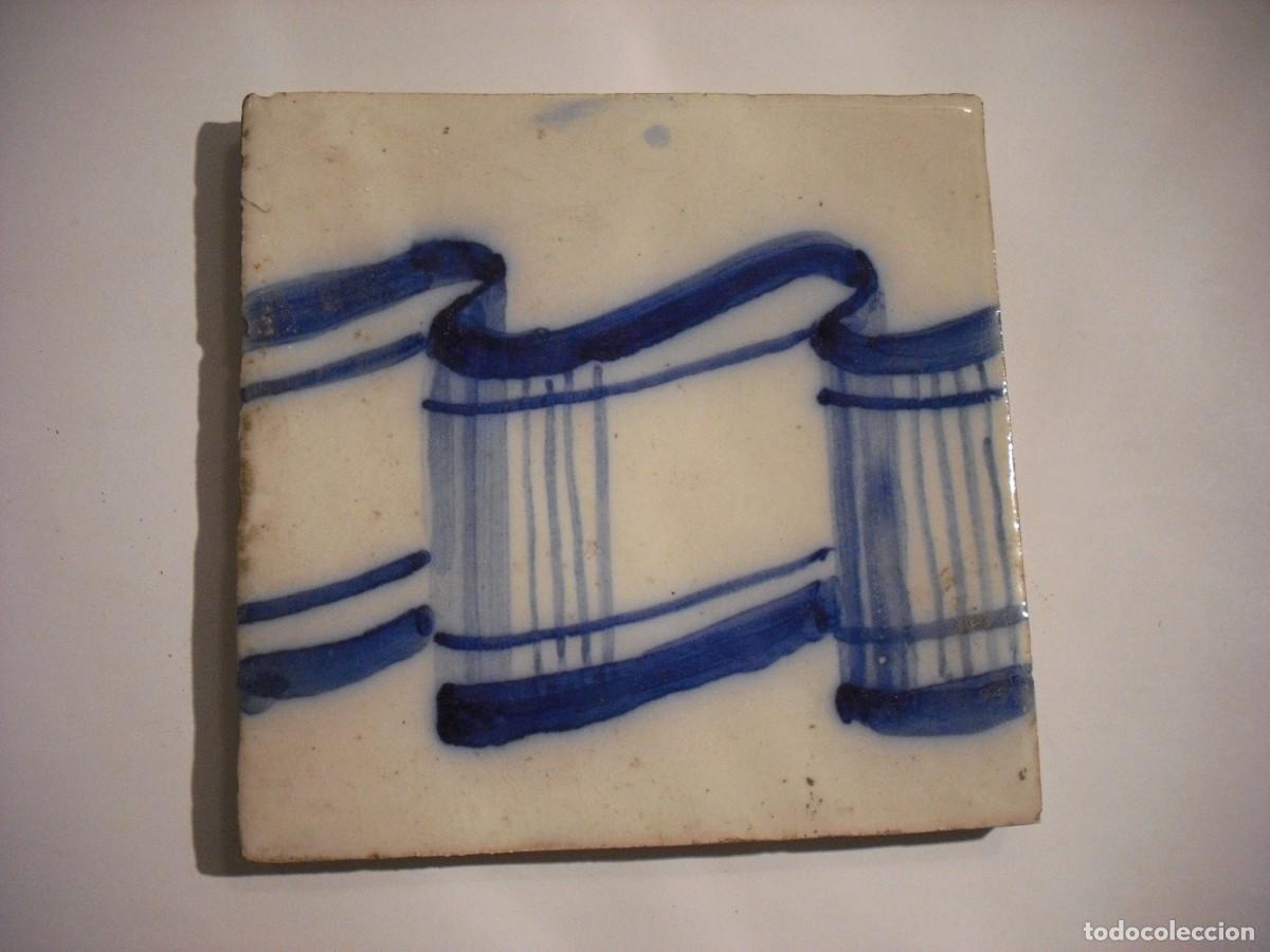 Antiques: ANTIGUO AZULEJO DE FINALES DEL SIGLO XIX . 13,5 X 13,5 CM