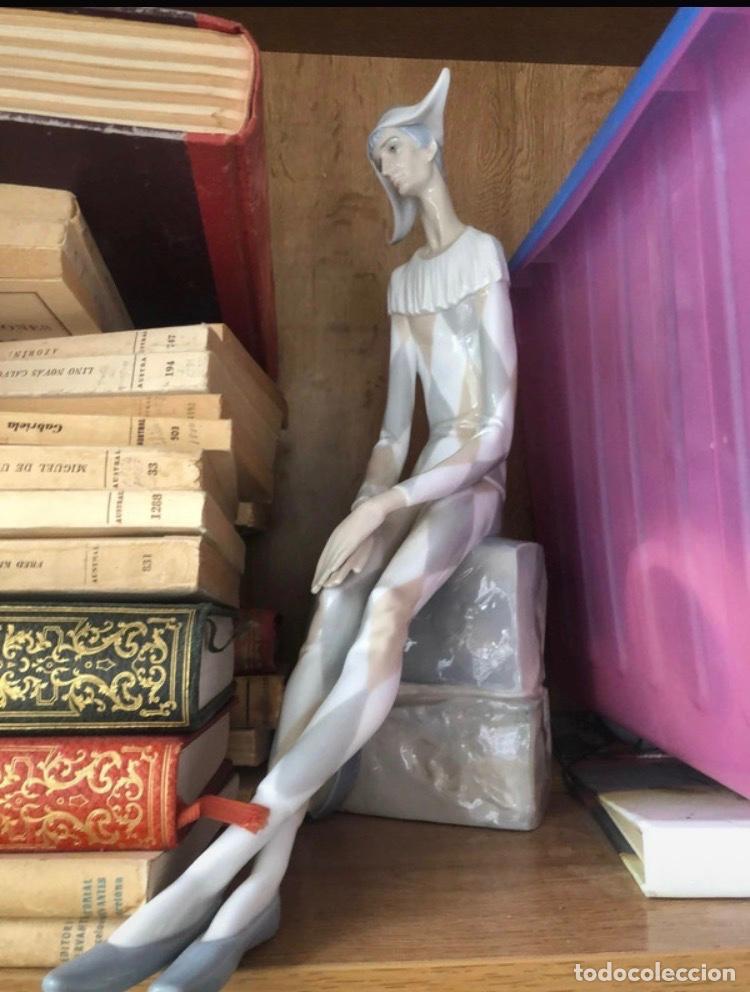 Antig&uuml;edades: Lladr&oacute; arlequ&iacute;n triste