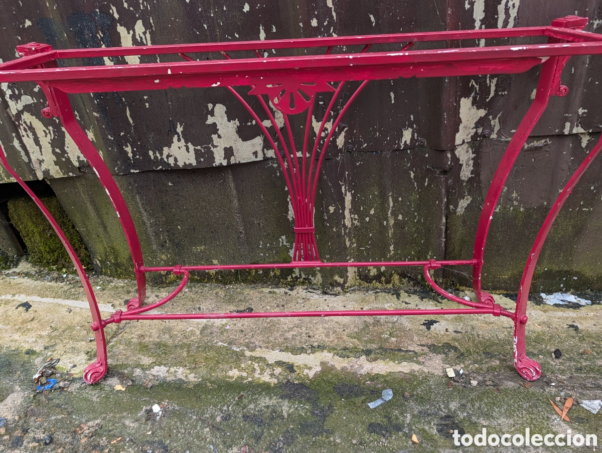 Antig&uuml;edades: Estructura de consola antigua en hierro forjado y fundici&oacute;n - Estilo R&uacute;stico - 121 cm