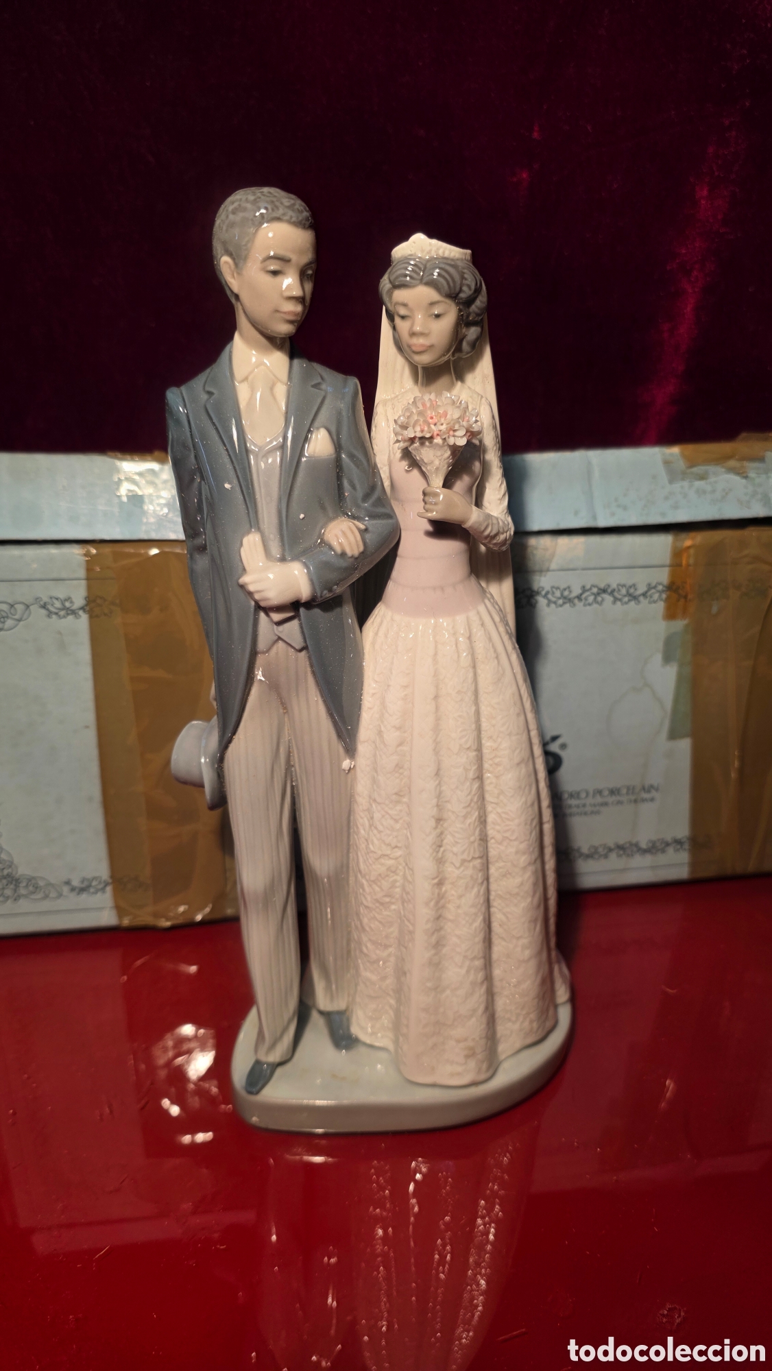 Antig&uuml;edades: Figura porcelana lladro bodas de color