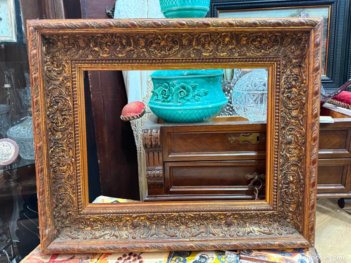 Antig&uuml;edades: ANTIGUO MARCO DE MADERA Y DORADO - MEDIDA TOTAL 56,5X45,5 E INTERIOR 40X30 CM