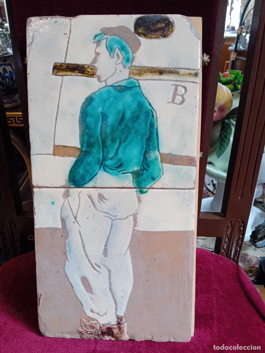 Antig&uuml;edades: Hombre con las manos en los bolsillos firmado B.