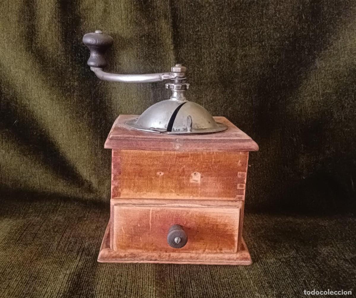 Antig&uuml;edades: Molinillo antiguo de caf&eacute;