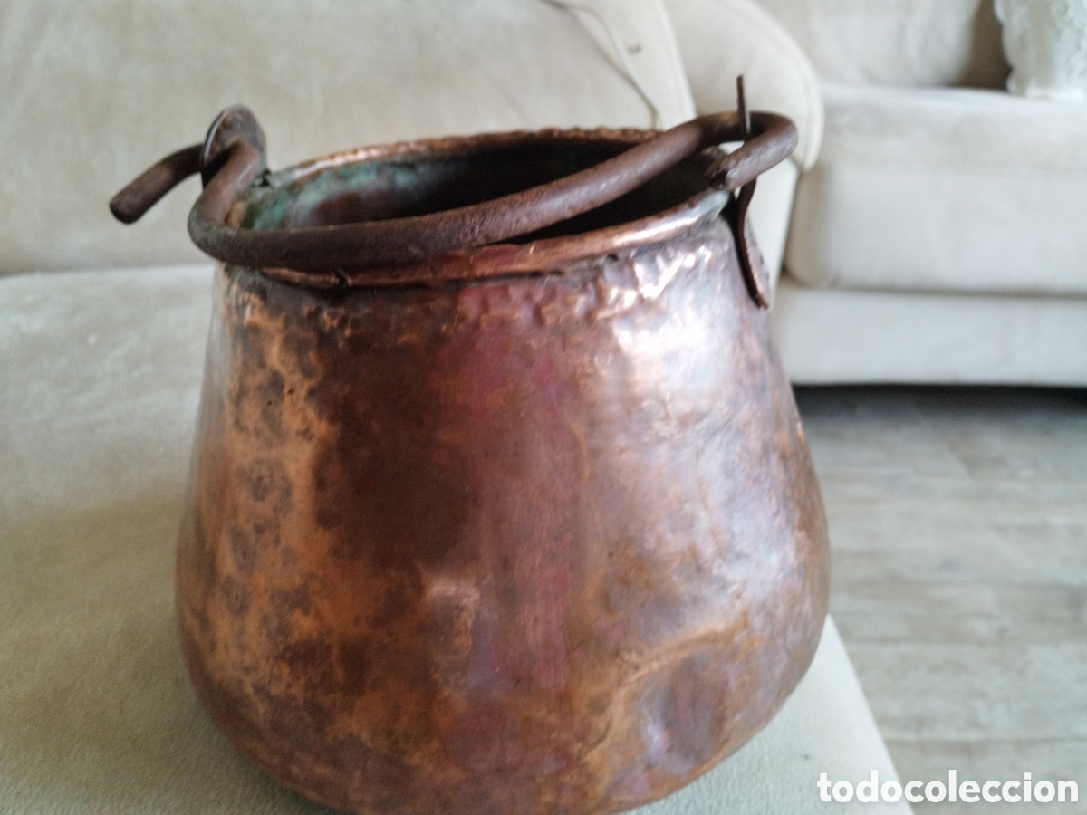 Antig&uuml;edades: *ANTIGUA OLLA DE COBRE. (Rf:CE/*)