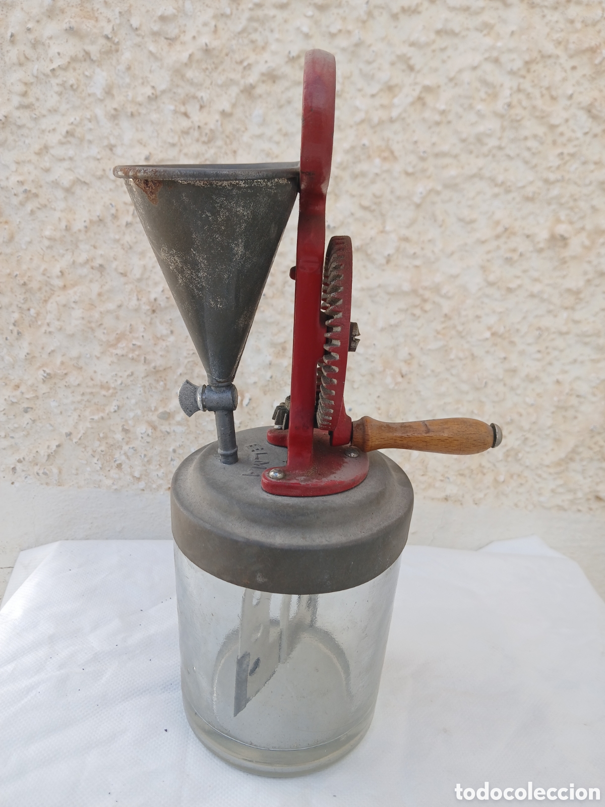 Antig&uuml;edades: BATIDORA MANTEQUERA ANTIGUA CON EL VASO EN CRISTAL MARCA ELMA A&Ntilde;OS 40.