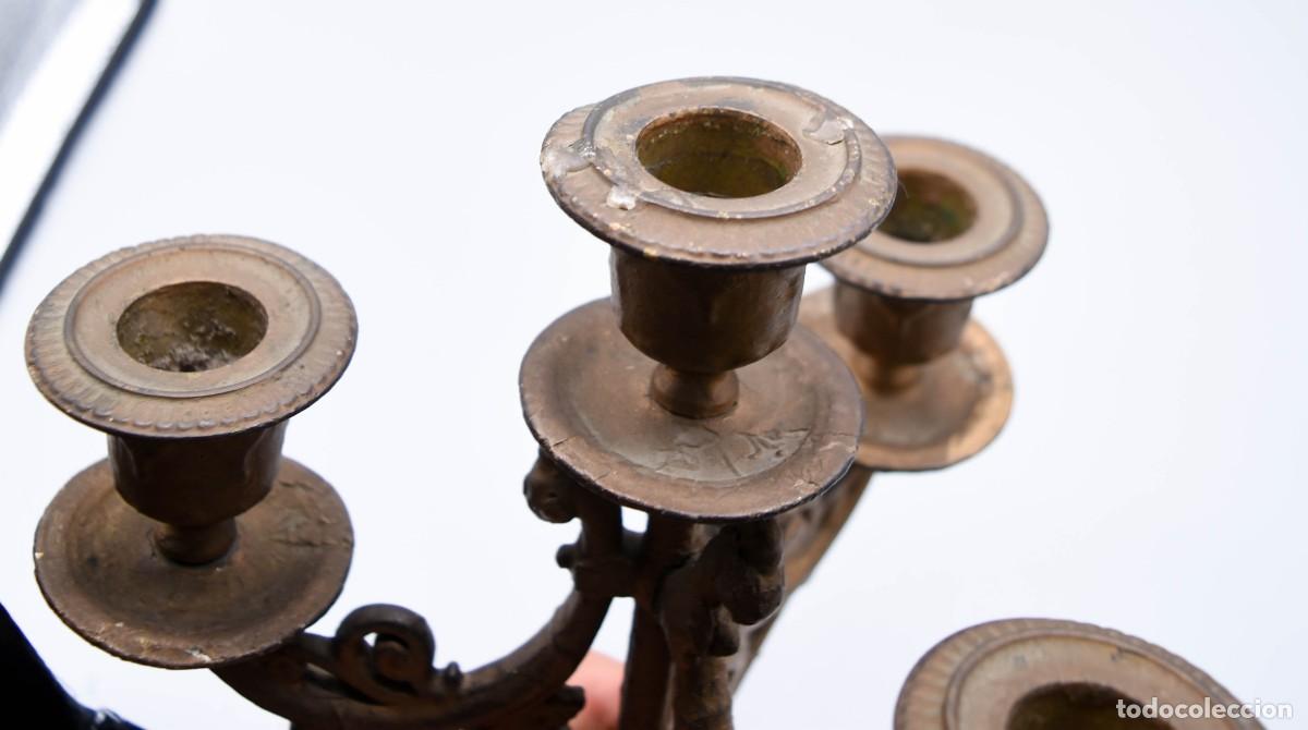 Antig&uuml;edades: Candelabro antiguo de metal - Foto 9