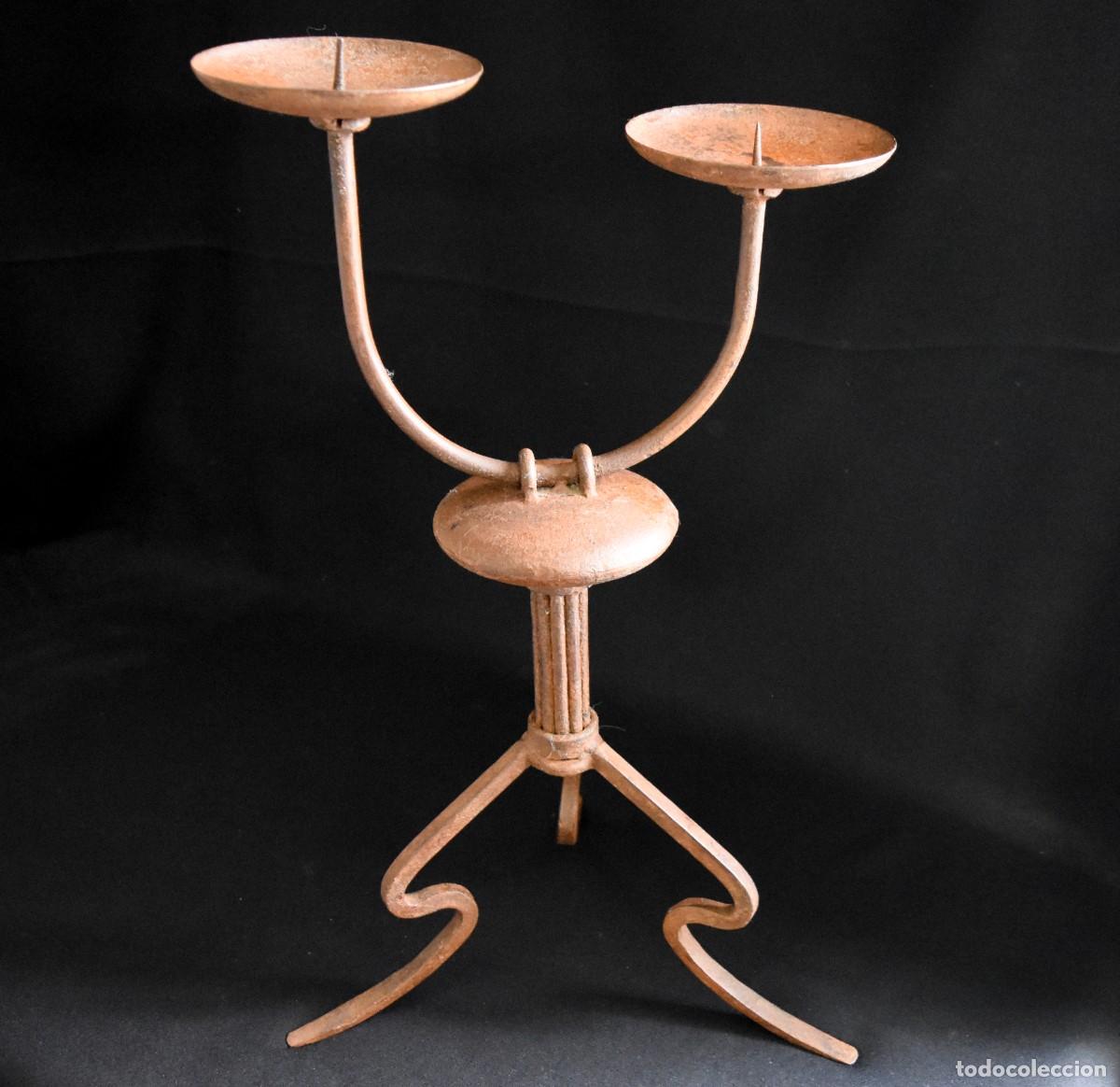 Antig&uuml;edades: Candelabro de hierro para dos velones - Foto 2