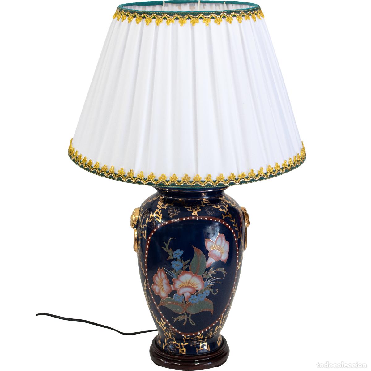 Antiquit&auml;ten: L&aacute;mpara de porcelana