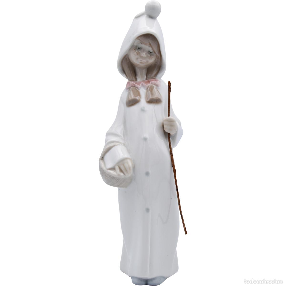 Antiquit&eacute;s: Lladr&oacute; - Ni&ntilde;a con cesta - Juan Huerta - Porcelana