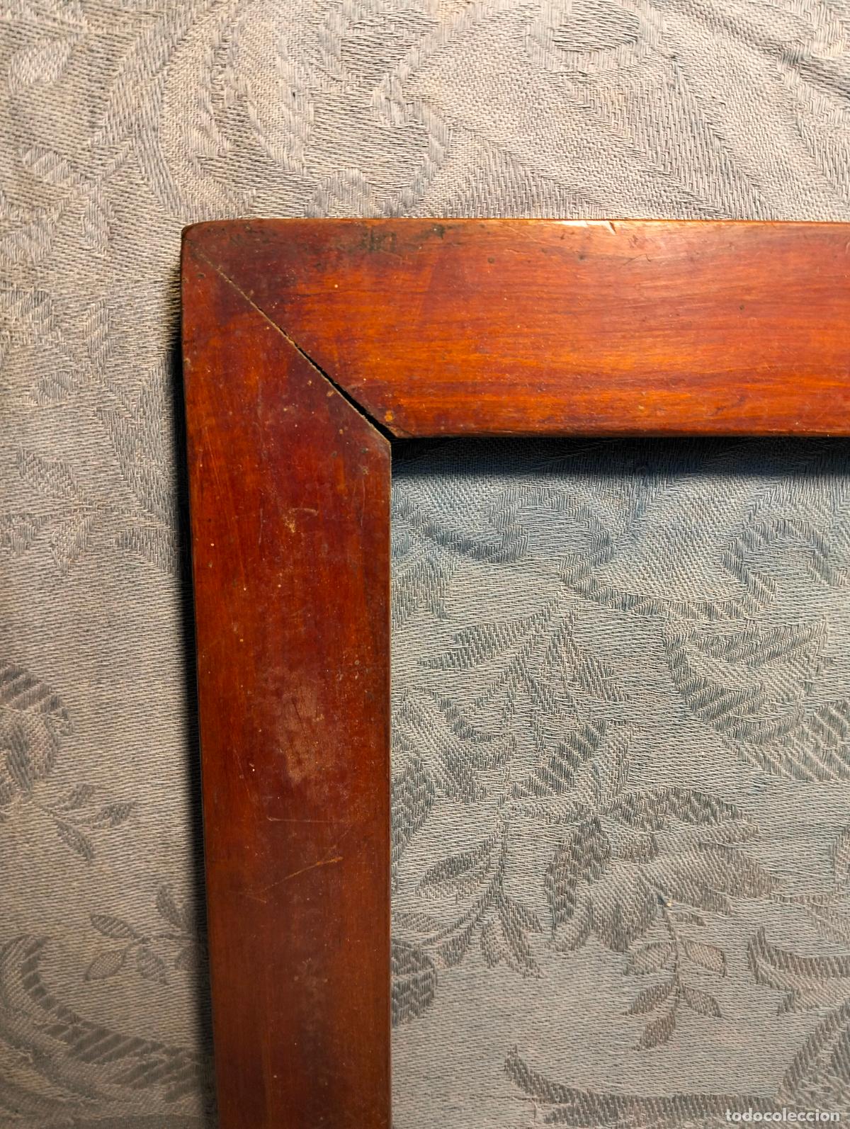 Antiquit&eacute;s: Marco portafotos de madera posiblemente roble o nogal de finales S.XIX