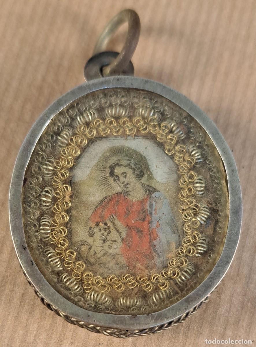 Antig&uuml;edades: Relicario antiguo de plata con doble cara, siglo XVIII-XIX