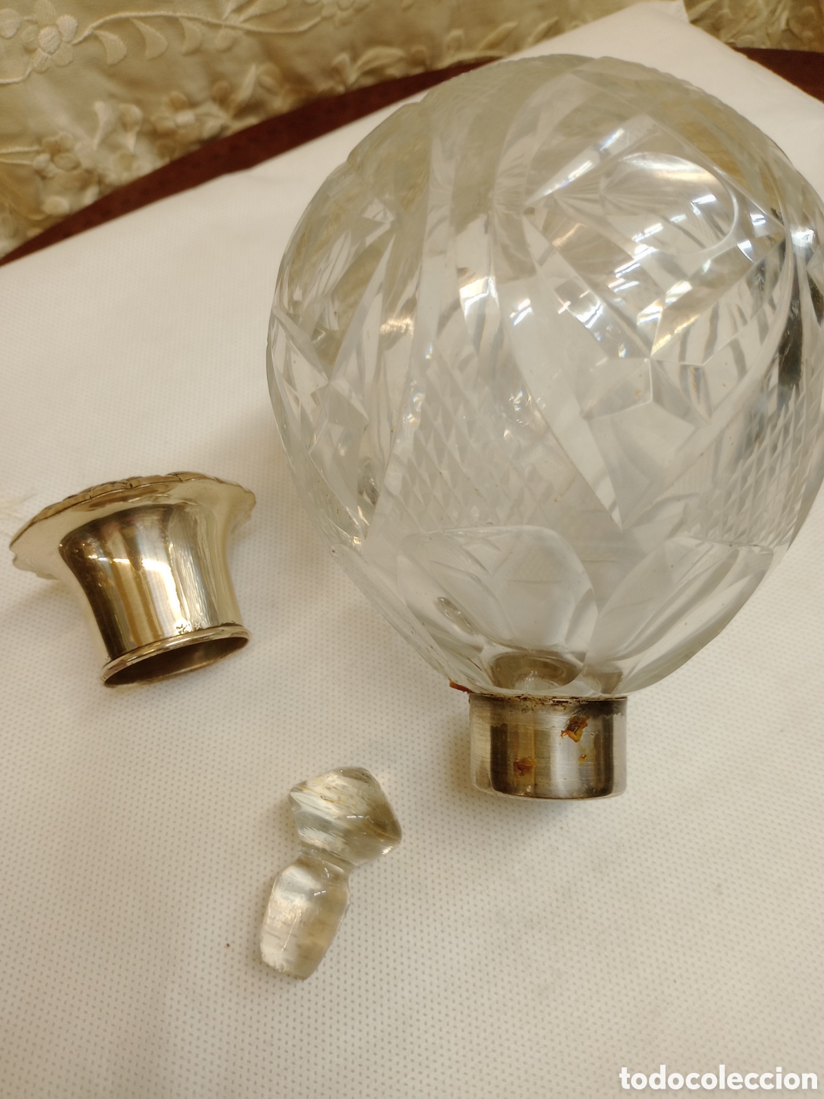 Antig&uuml;edades: Frasco tocador con tap&oacute;n de plata - Foto 1