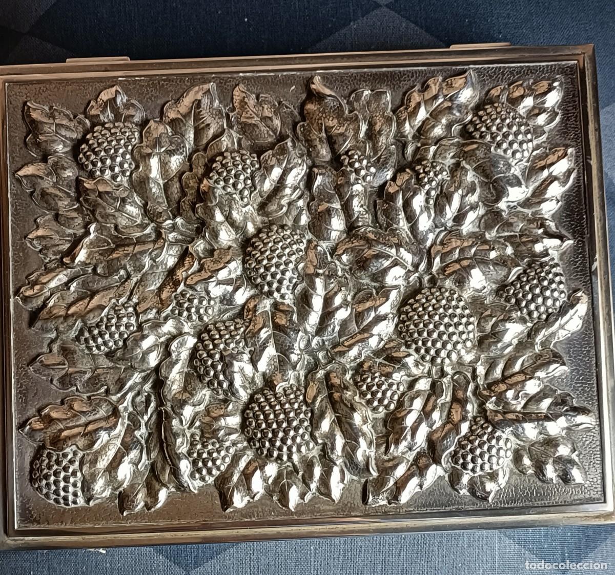 Antiques: Preciosa caja tabaquera