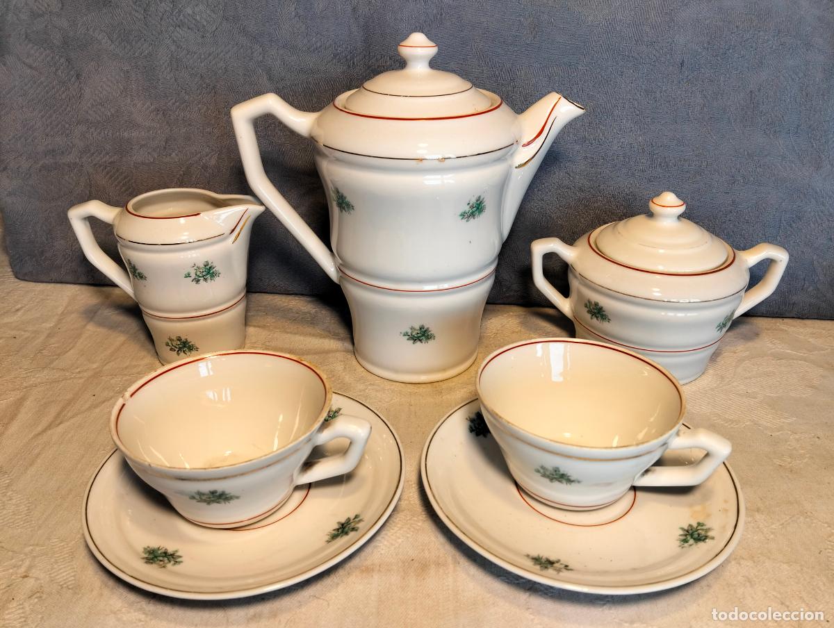 Antig&uuml;edades: Juego de caf&eacute; tu y yo de porcelana blanca con flores verdes y rallas rojas Art Deco a&ntilde;os 40-50