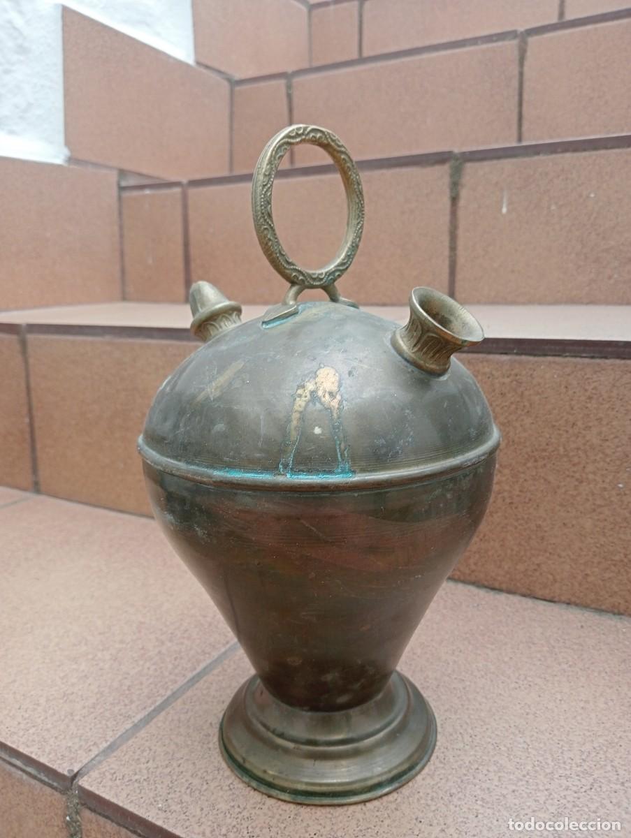 Antig&uuml;edades: Antiguo botijo de metal