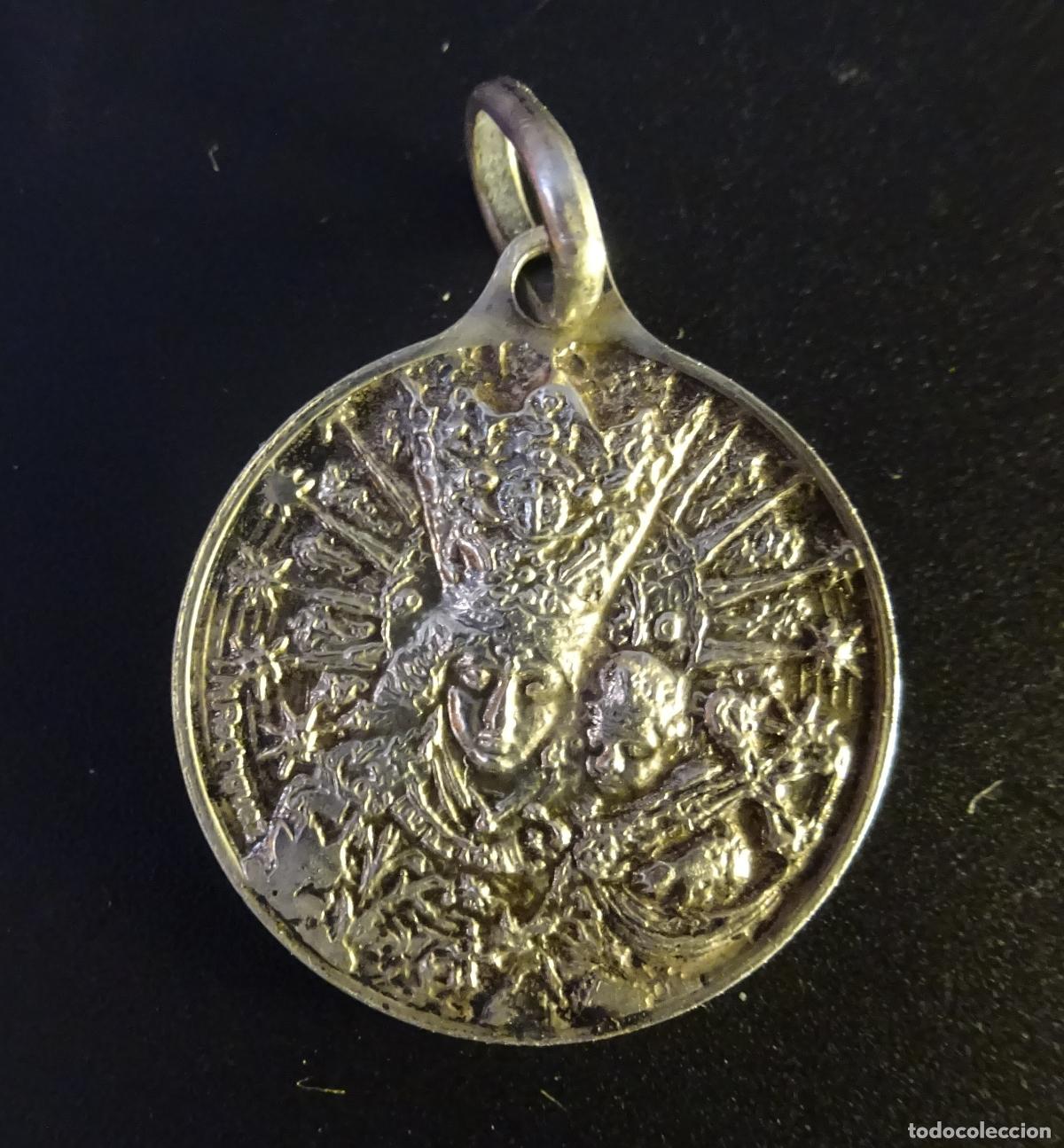 Antig&uuml;edades: MEDALLA RELIGIOSA DE PLATA VIRGEN DE LOS DESAMPARADOS